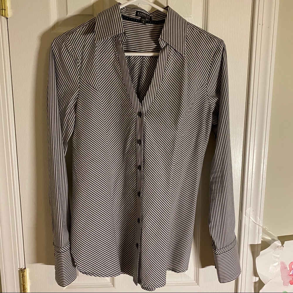 Express Essential Stretch - Medium - NWOT